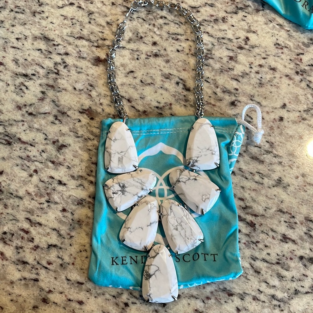 Kendra Scott Marbled Harlow Necklace